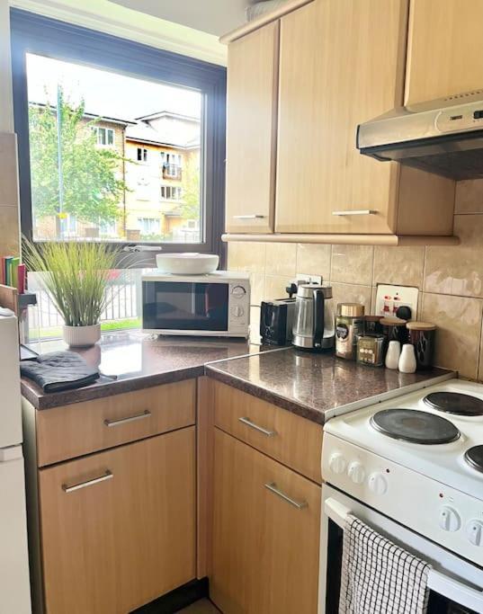 Gorgeous Flat 10 Min Walk To Stadium Free Parking London Exterior photo