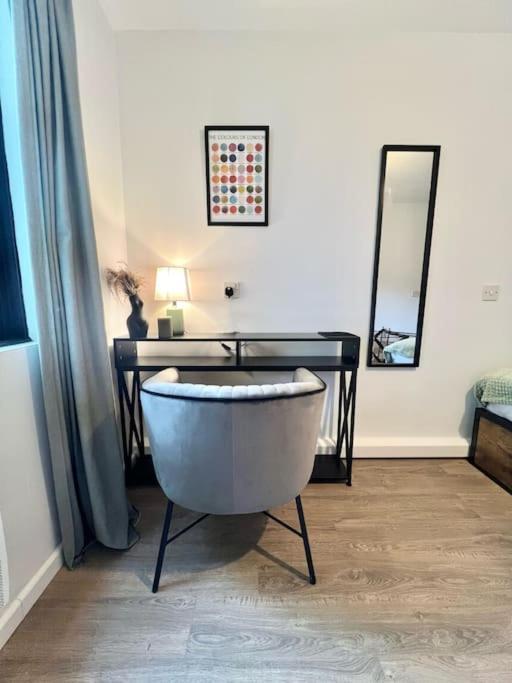 Gorgeous Flat 10 Min Walk To Stadium Free Parking London Exterior photo